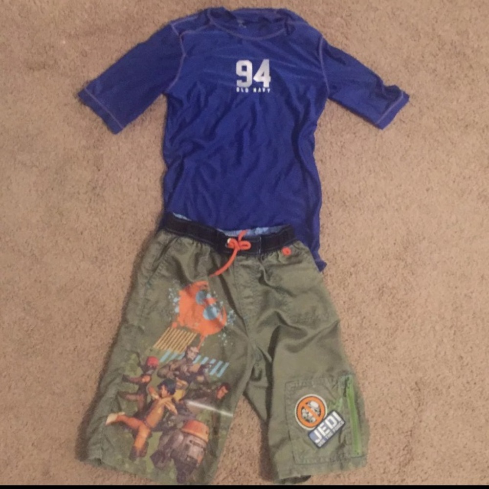 Disney store Star Wars swim trunks 9/10 & shirt